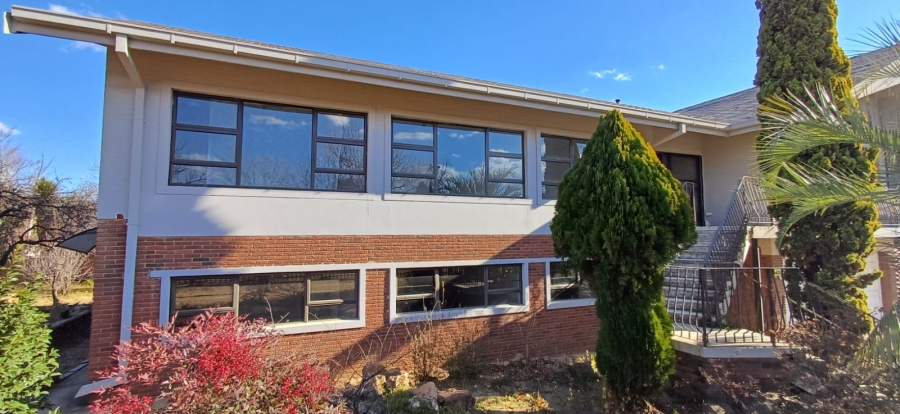 9 Bedroom Property for Sale in Hospitaalheuwel Free State